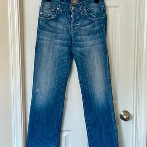 Rock & Republic distressed jean